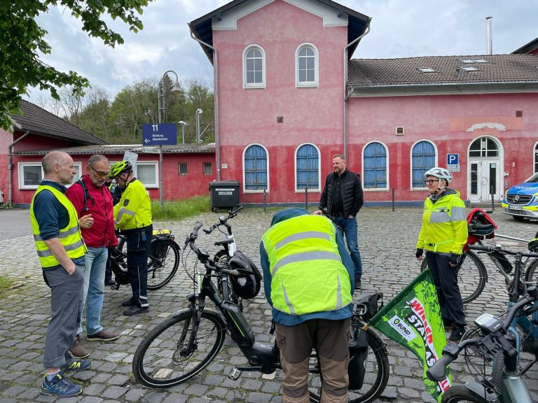 Was tun für besseren Radverkehr in ländlichen Räumen? Teilnahme an einer politischen Radtour der Windecker GRÜNEN